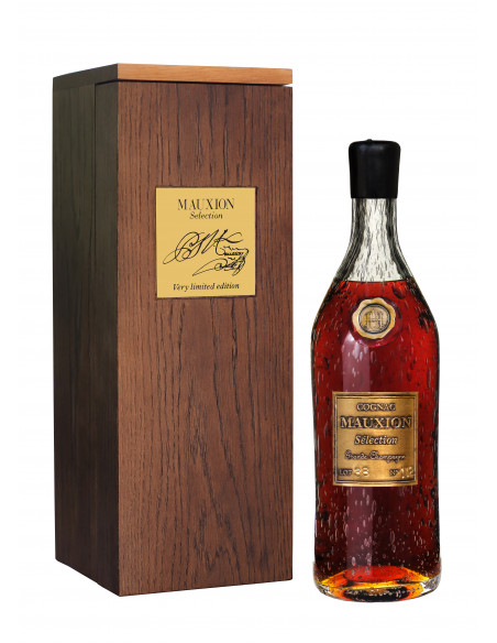 Mauxion Fins Bois 50 Years Old Cognac 03