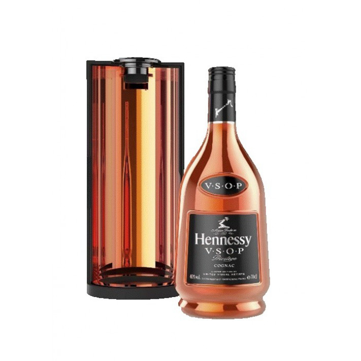 Hennessy V.S.O.P and Moët & Chandon Nectar Impérial Rosé