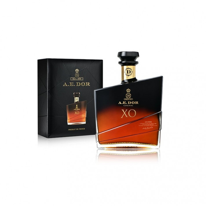 A.E. Dor XO Carafe Nolly Cognac 01