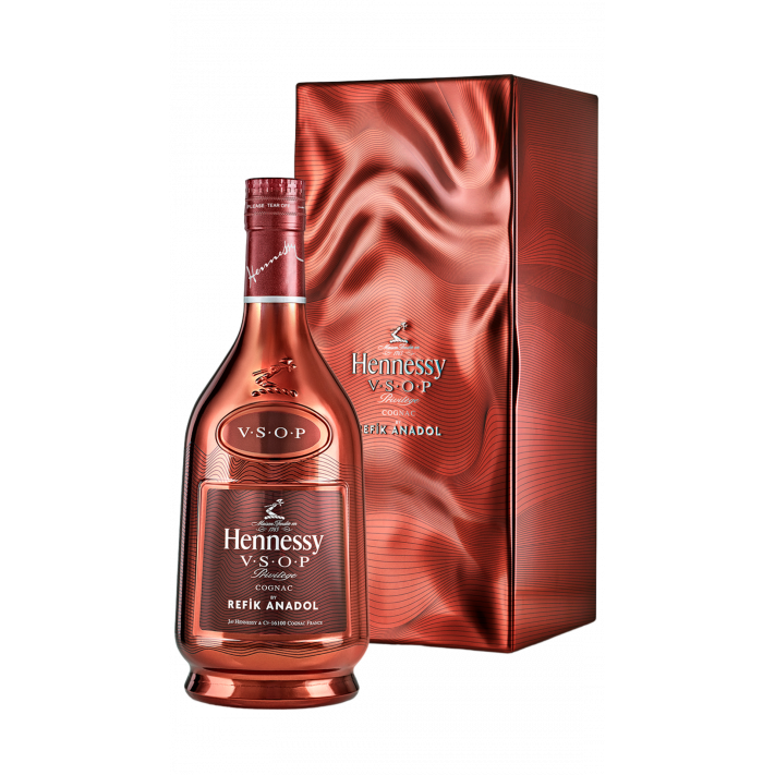 Hennessy VSOP Privilege Limited Edition by Refik Anadol Cognac 01