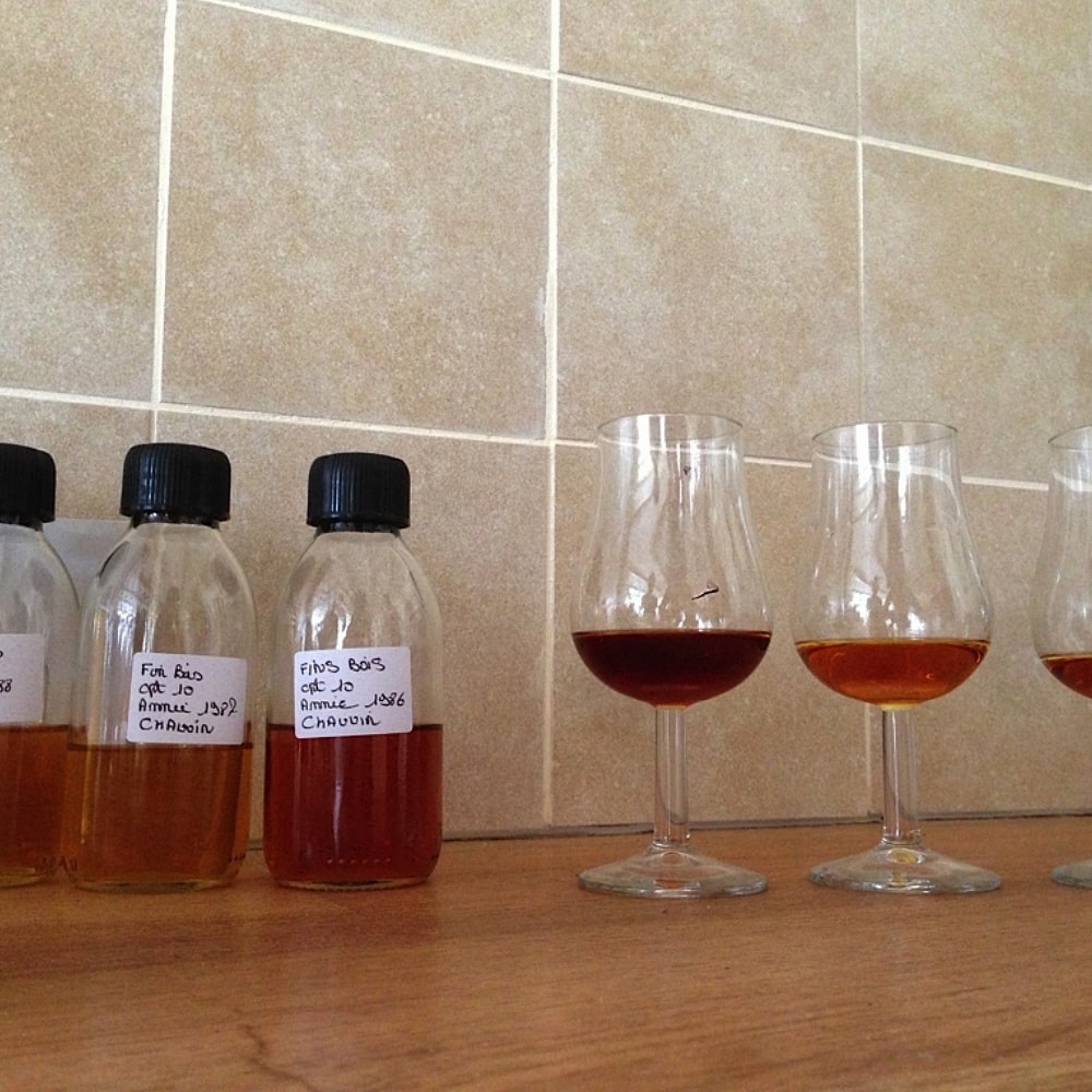 Different cognac colours in samples and glasses